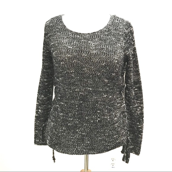 American Eagle Outfitters Sweaters - American Eagle Outfitters Women's Black and White Longsleeve Sweater - Size M